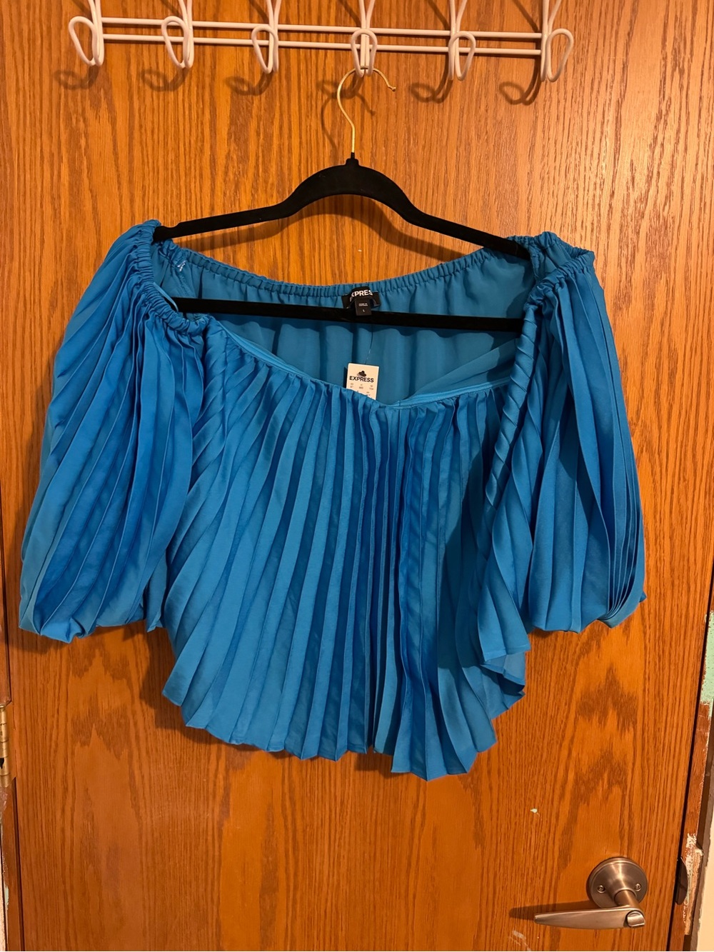 Express Pleated Off-Shoulder  in Bright blue